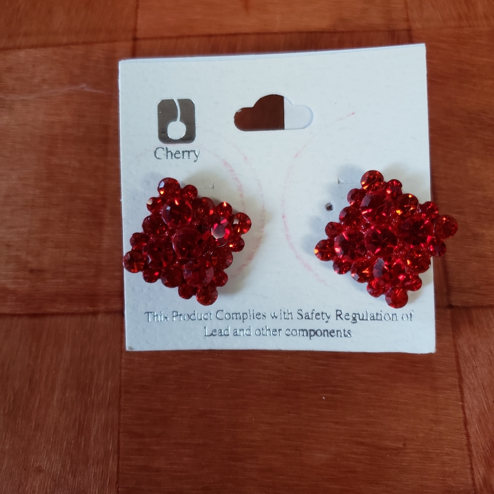 Cherry Red Rhinestone Earrings - Picture 3 of 6